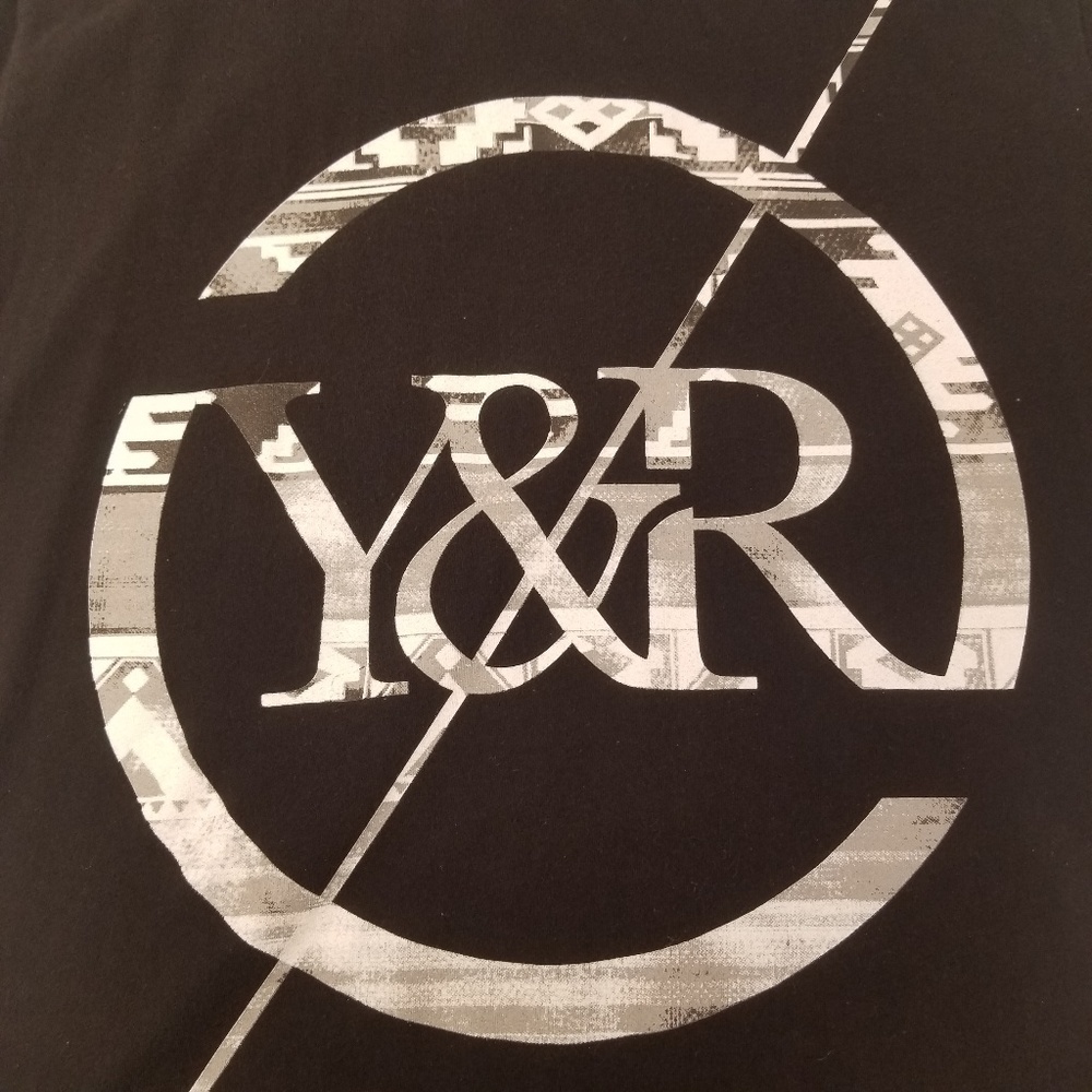 YOUNG AND RECKLESS  GRAPHIC TSHIRT